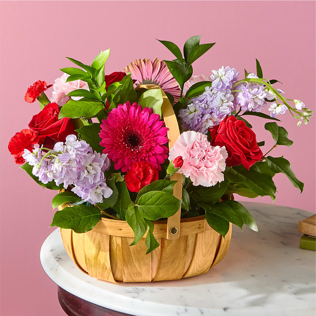 Pink Picnic Basket – Watsons Florist, Sullivan MO