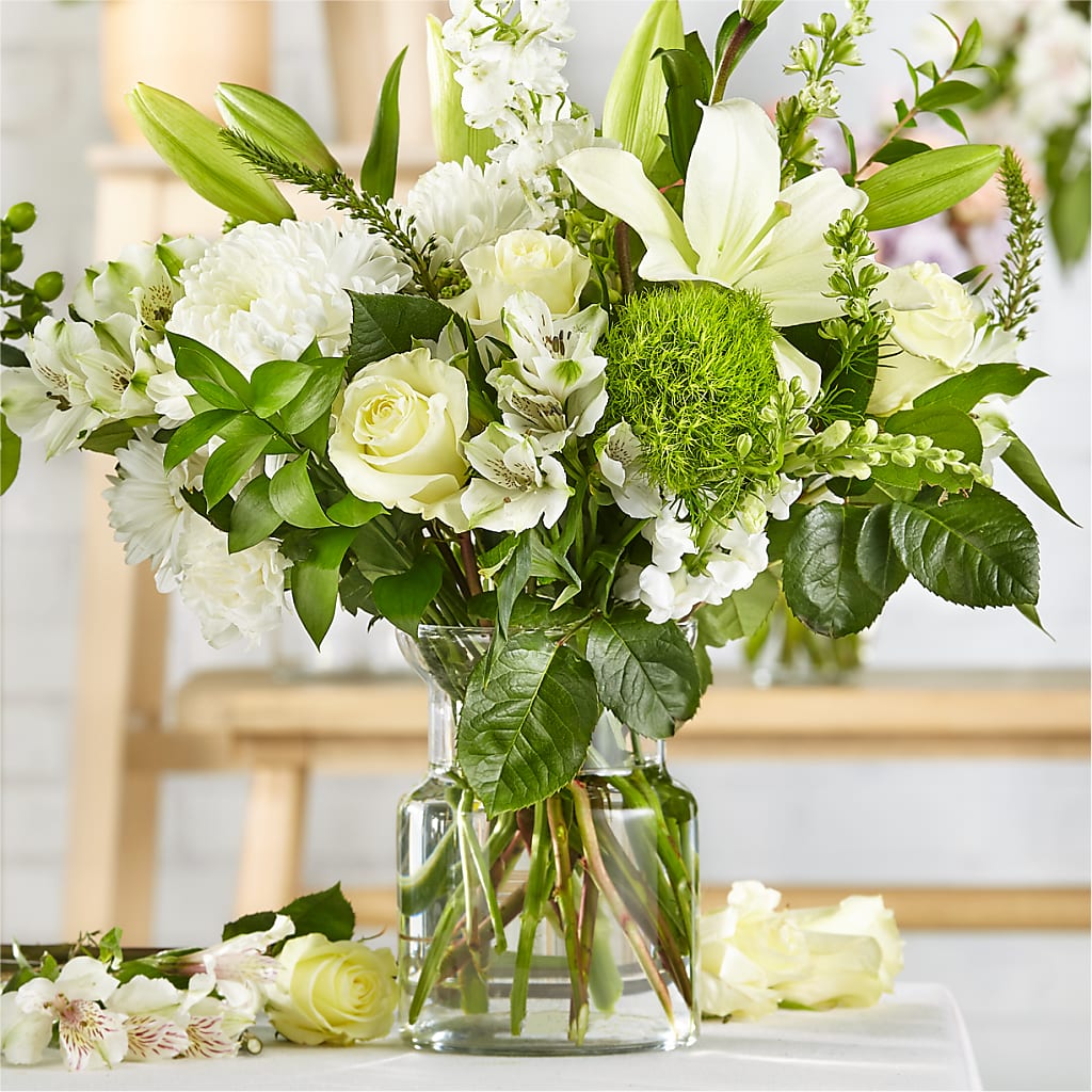 Classic Ivory – A Florist Original – Watsons Florist, Sullivan MO