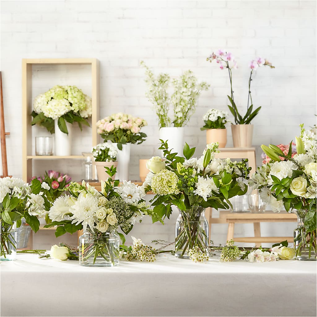 Classic Ivory – A Florist Original – Watsons Florist, Sullivan MO