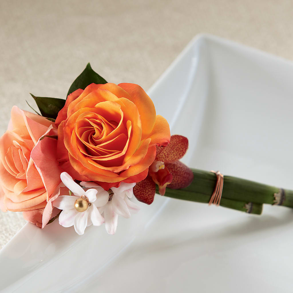 Sunset Dream Boutonniere – Watsons Florist, Sullivan MO