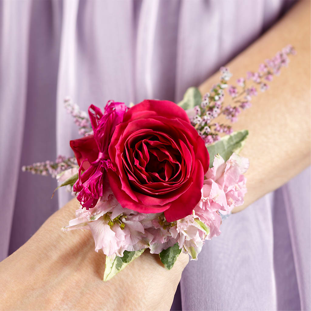 Rose Charm Corsage – Watsons Florist, Sullivan MO