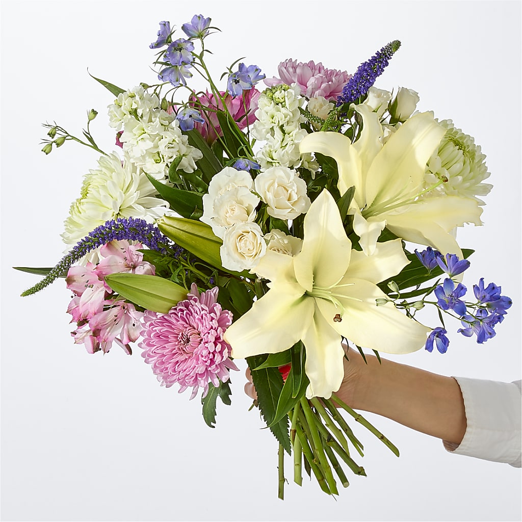 Winter Celebration Bouquet –  Watsons Florist, Sullivan MO