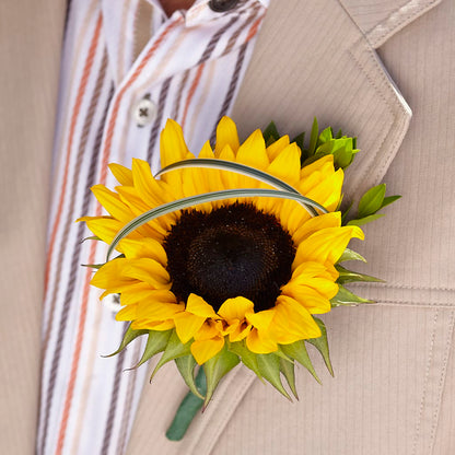 Free Spirit Boutonniere –  Watsons Florist, Sullivan MO
